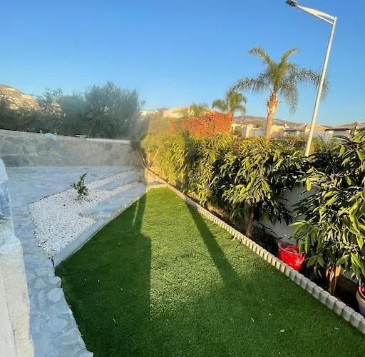 Luxury Vintage * Paphos